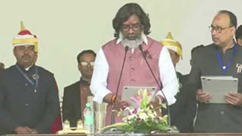 hemant soren sworn in as 14th cm of Jharkhand