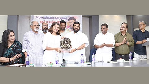 R Gopikrishnan award to anjana unnikrishnan