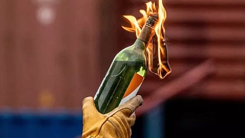 palakkad petrol bomb attack injures two youths