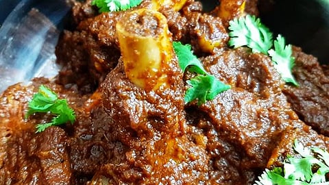 Puri hotel sealed for selling beef, 300 tonsure head for purification