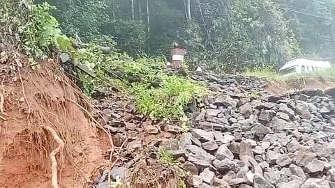 Heavy rain; landslides on national highway