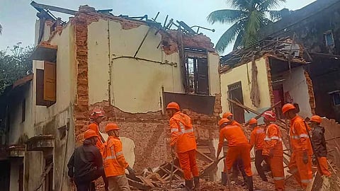 building collapse in kodakara thrissur