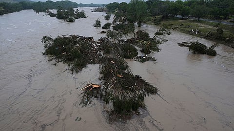 texas flash flood death tol rises 