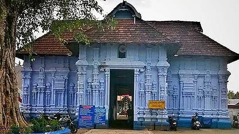 irinjalakuda koodalmanikyam temple kazhakam preists to supreme court