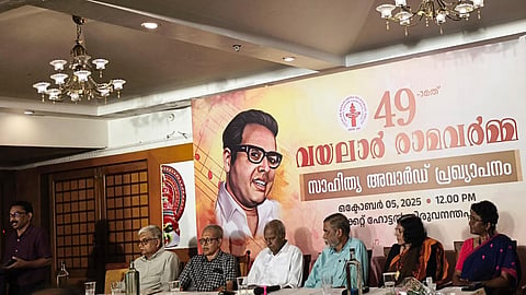 Vayalar Award for E Santhosh Kumar
