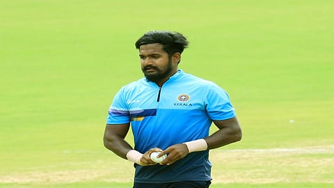 k.m. asif syed mustaq ali trophy wicket takers list