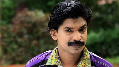 santhosh pandit says may be president rule in kerala after may 23