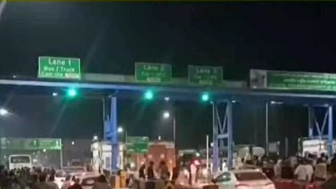 Toll collection stopped at Arikkadi, Kasaragod