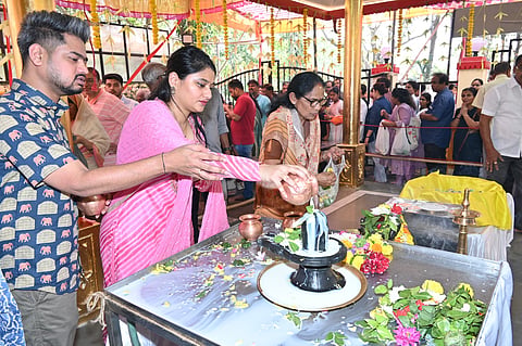 Mahashivratri Celebration: Huge crowd of devotees at Gurudevgiri