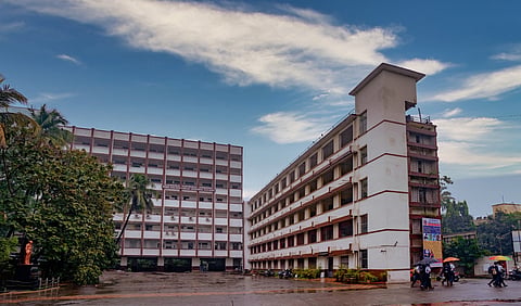 
Chembur Sree Narayana Guru College gets autonomous status