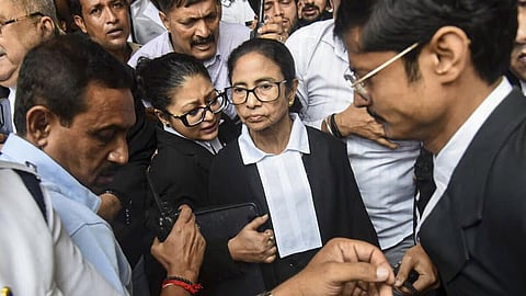  Mamata Banerjee in lawyer's gown