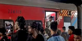 Bangladeshis living in Kerala pretending to be Bengalis