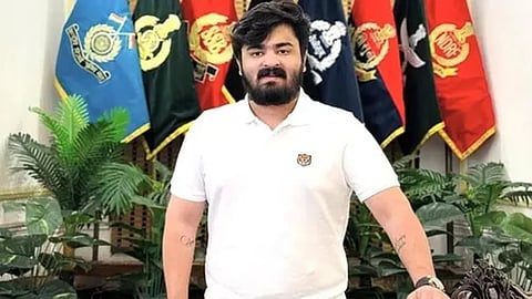 look out circular issued against central minister son in pocso case