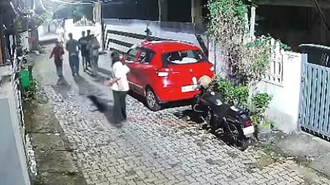 three arrested in kaloor girls attack case 
