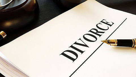 woman-admits-affair-in-divorce-plea-10-lakh-alimony-cancelled-by-high-court