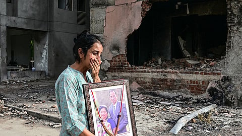 Ahmedabad plane crash site soaked in tears and prayers | Video