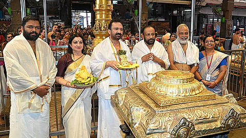 nandilath-group-donates-25kg-gold-crown-to-guruvayurappan
