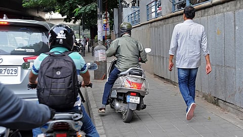 sc verdict footpaths