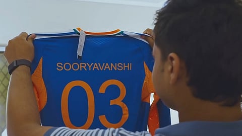Vaibhav Suryavanshi touches Raghu’s feet while receiving India jersey