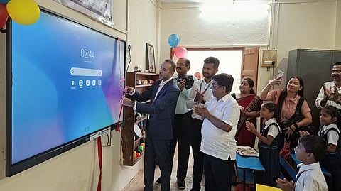 Digital boards now available at Chembur Sree Narayana Guru Marathi Vidyalaya