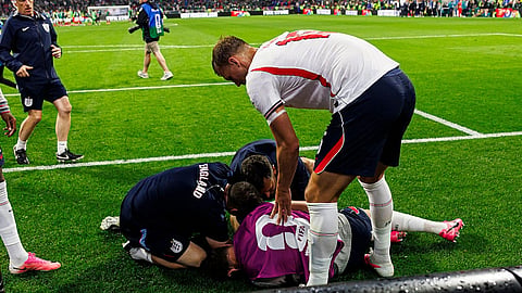 Jump goes wrong during victory celebration; England player hospitalized