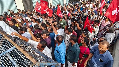 cpm protest march against g. sudhakaran