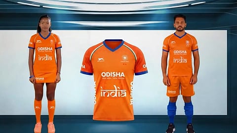 Indian hockey team's orange jersey; former captain lashes out.