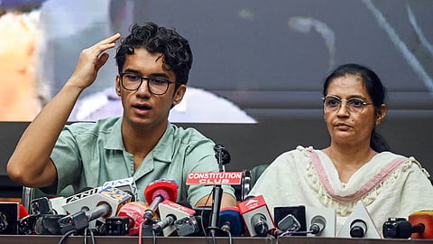 Family members of Delhi police personnel injured in cjp march held a press conference in Delhi 