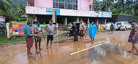 Kootickal chappath road is being cleaned.
