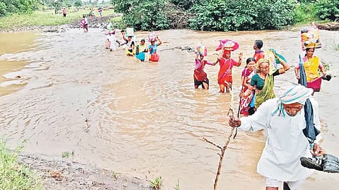 6 killed in Sri Lanka as heavy rain triggers landslides, floods 