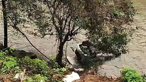 car overturns into river on kattappana kuttikkanam hill highway one death