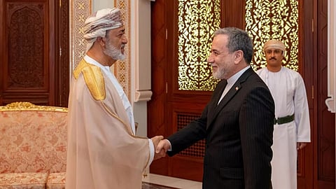  Iran, Oman agree to open Hormuz