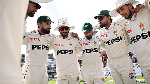 PCB Takes Pakistan Players' Phones Into Custody