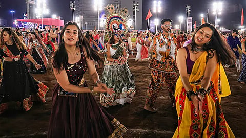 maharashtra vhp against muslim entry at garba, dandiya events