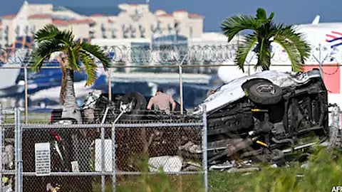 miami airport cargo plane crash 5 dead