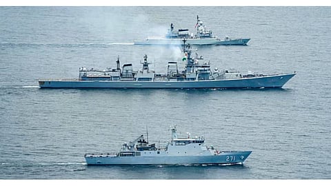  Pakistani ship rams into Indian warship