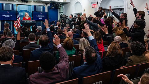  Three media outlets, including CNN, banned from the White House
