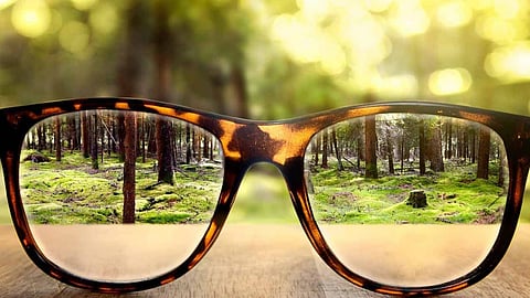 Is it time to change your glasses? Here are the signs