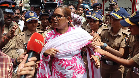 
Mumbai Congress President Varsha Gaikwad is being taken into custody after protesting outside the IIT Bombay campus.