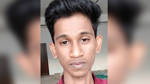lift collapse in muvattupuzha kills 19 year old
