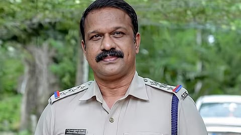 pathanamthitta ci suspended over marriage fraud allegation