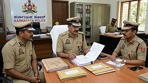 Dharmasthala case: SIT issues summons to over 15 ex investigating officers; questioning to take place on October 30.