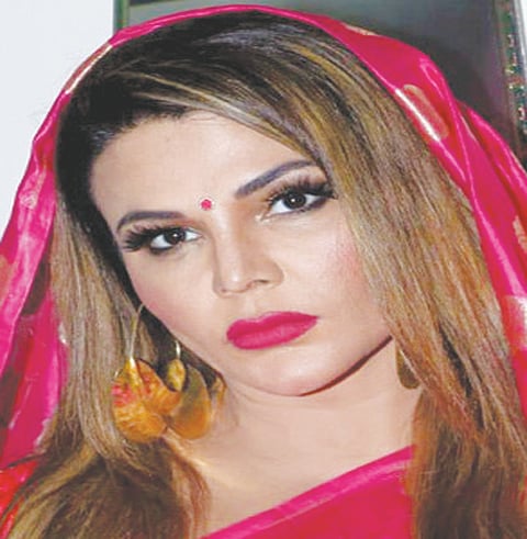 Police detain  Rakhi Sawant over 
actor's complaint
