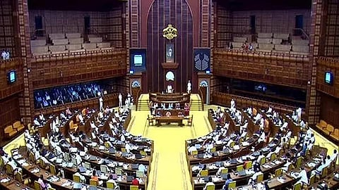 Kerala Assembly passes resolution urging Centre to ''stop neglecting state'' 	