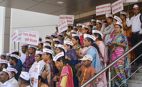 Maha government employees' strike enters second day