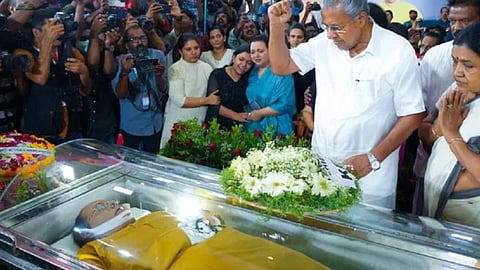 Thousands pay last respect to Innocent