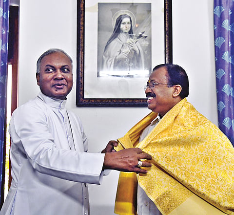 Union Minister of State and BJP leader from Kerala V Muraleedharan being welcomed by Latin Catholic Archdiocese of Thiruvananthapuramp Thomas J Netto on Sunday.
- KB Jayachandran
