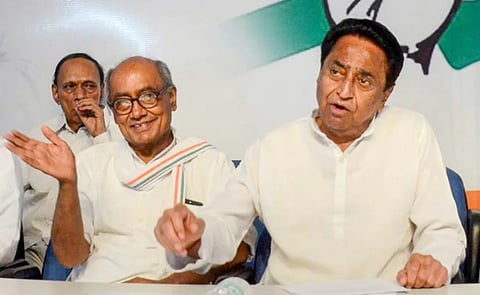Kamal Nath (R) Digvijaya Singh (L)