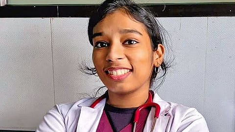 Dr Vandana Das