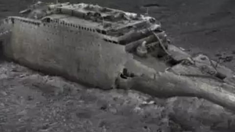First full-size 3D scan of Titanic shows shipwreck in new light